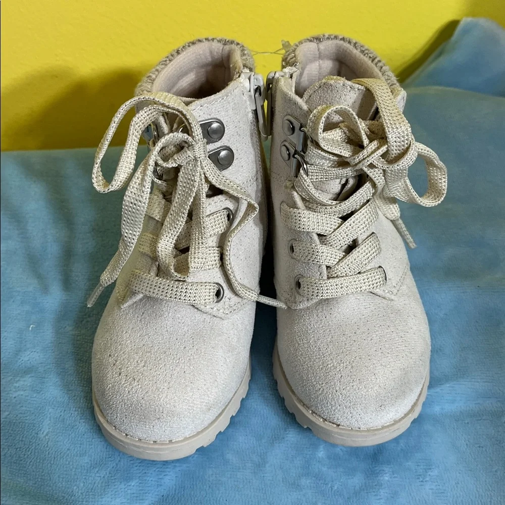 NEW Jumping Beans Cream Lace-Up Kids Boots size 7 toddler girls